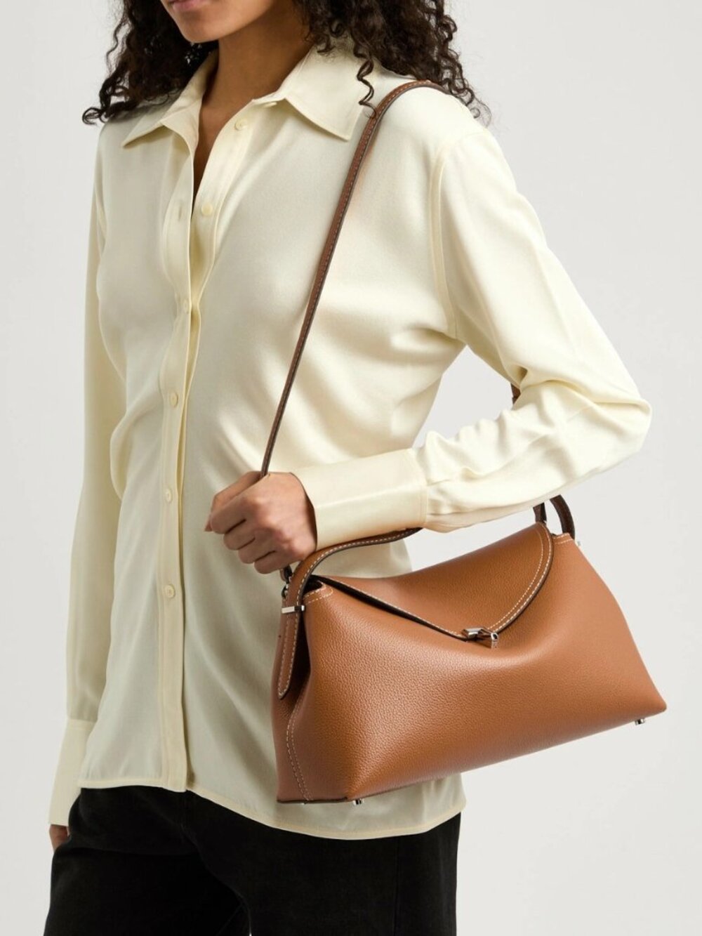 TOTEME T-Lock Medium Top Handle Bag in Tan Grained Leather